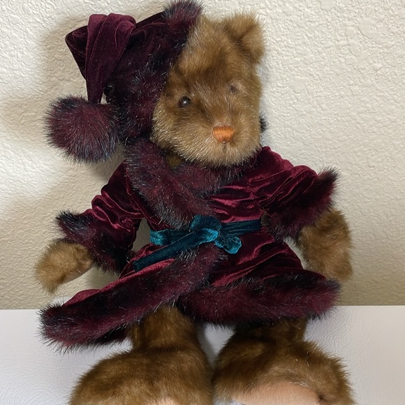GUND Brown Fur Bear With Hat And Robe. Excellent Condition. Approximately 18". - Picture 3 of 12